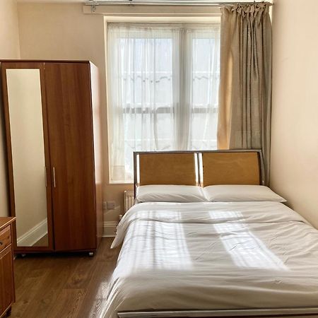 Separate Rooms By The Thames Londen Buitenkant foto